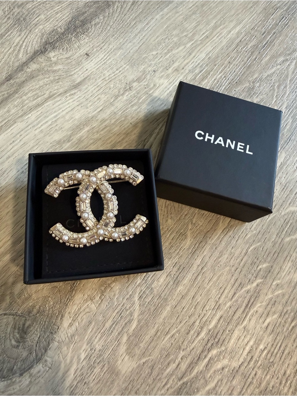 Authentic CHANEL Crystal and Pearl CC Brooch - Gold